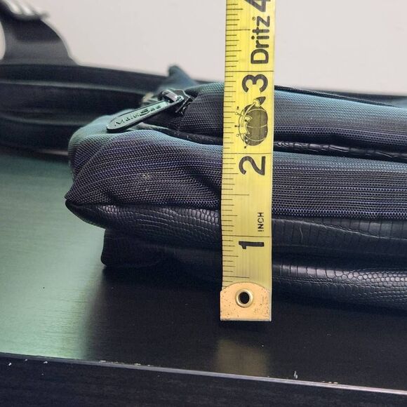 Multi Sac Black and Navy Crossbody Bag - Picture 12 of 12